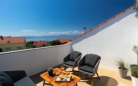 Bellmar Apartments